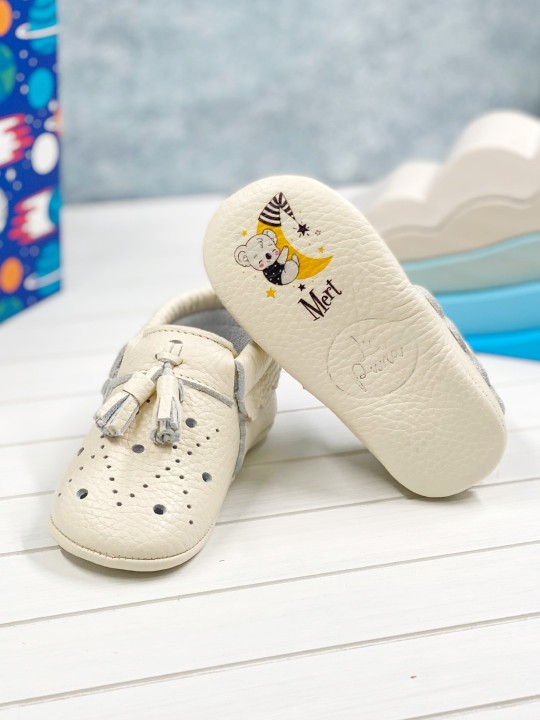 Beyaz Royal İsimli Bebek Ayakkabısı