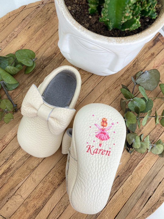 Beyaz Pody İsimli Bebek Ayakkabısı
