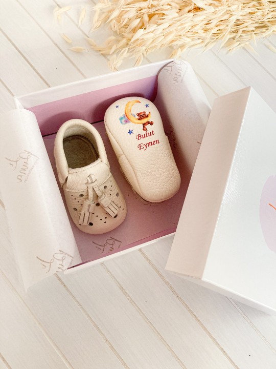 Beyaz Royal İsimli Bebek Ayakkabısı